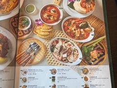 -Chom Cafe and Restaurant