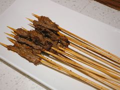 牛小串-九府羊·鲜羊火锅·烤串(新华路店)