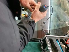 -鲨鱼皮汽车凹陷玻璃修复(静安店)