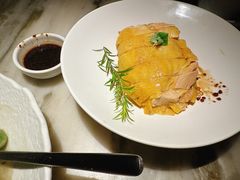 白斩鸡-吴越荣记苏州菜·松鼠桂鱼100%活鱼现做(月光码头店)