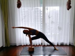 -Yvon yoga 瑜伽·精准体态管理中心