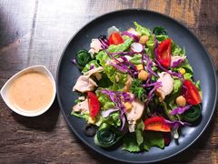 烟熏鸡胸沙拉-HIGH FIVE哈福手工汉堡(桂林路店)