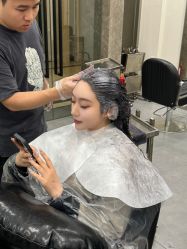 -HAIR HERE造型