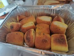 香蒜松软方方包-达美乐比萨(东新路店)