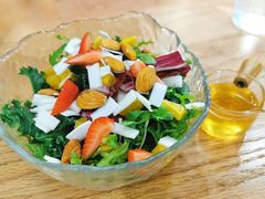 椰油香果沙拉-Catch Bagel(芳草地店)