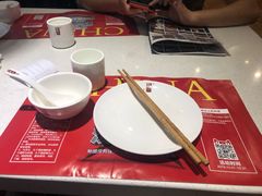 餐具摆设-闫府私房菜(经四路万达店)