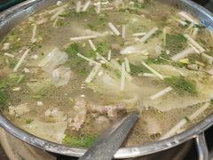 -周老三跷脚牛肉·全牛火锅(非遗传承店)