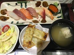 -家贺屋刺身寿司专门店