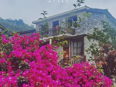 -高荡千年布依古寨旅游景区
