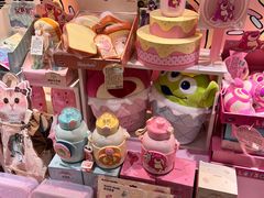 -名创优品(北京新中关购物中心地铁层店)