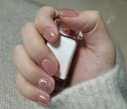 -董小姐日式美甲美睫·皮肤管理
