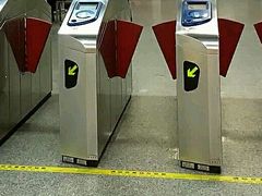 -飞翔公园(地铁站)
