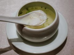 酸辣乌鱼蛋汤-悦融琥珀·京鲁菜·海味珍品(西单店)