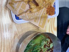 -魔都三兄弟酸辣粉·蘸卤炸串(虹桥万科店)