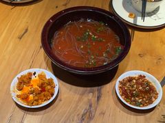 -帅巴人舅母子腊蹄民俗村