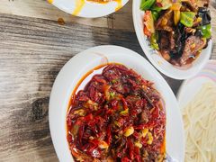 -歹歹的加个面过油肉拌面