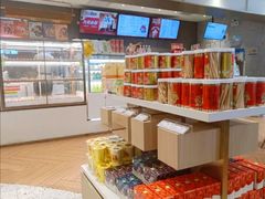 零售区-奈雪的茶(青岛卓悦里INTOWN店)