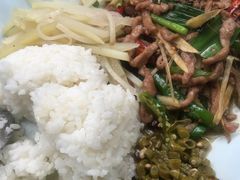 姜爆鸭丝饭-车沾巷·重庆老味豌杂面