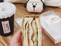 大满足鸡排三明治-Cafe on warm(丹霞店)