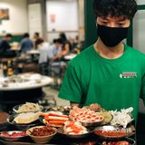 我在人广排队吃电台巷，你呢？