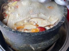 -南渝食府.墨脱石锅松茸鸡