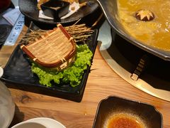 -湊湊火锅·茶憩(杭州湖滨银泰in77店)