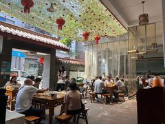 -茅屋大酒店