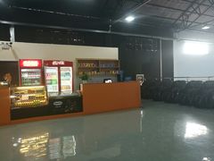 -嘿哟动霸CHUA·新潮玩运动娱乐中心·蹦床滑冰团建乐园