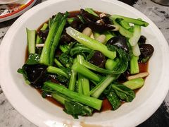 -新白鹿餐厅(百联中环店)