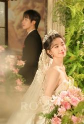 -挪娅婚纱摄影皇家会所