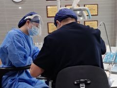 -上海仁爱医院口腔科 · 种植