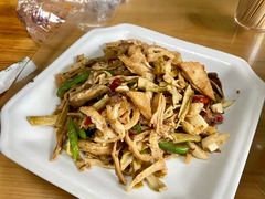 -阿峰饭店·本地土菜馆·农家土鸡煲·一品神仙鸡(报福店)