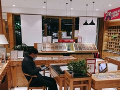 -宝丽眼镜(湖墅店)