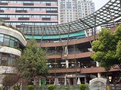 -瑞虹新天地月亮湾
