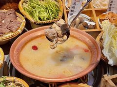 -阿婆情腊排骨火锅·野生菌季(古城旗舰店)