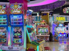 -直通车欢聚中心(崇州万达店)