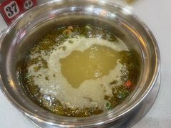 酸菜锅-围辣串串小火锅(李家村万达广场店)