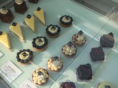 -UNI UNI(环亚凯瑟琳店)