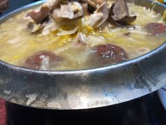 -老码头黑皮肘子锅包肉熏酱水饺(文政街店)