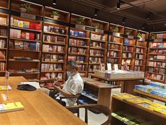 -新华书店(永安路店)