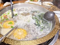 -悦牧·酸汤牛肉火锅(沃尔玛店)