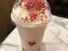 草莓牛乳风味酷乐冰-COSTA COFFEE(上海月星环球港店)