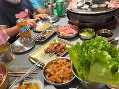 -围炉肉舍•炭烤活鳗•丹东海鲜烤肉(步行街店)