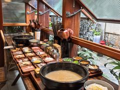 -银米·云南传统过桥米线(双廊黑金冠店)