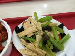 -来必堡(娄山关路店)