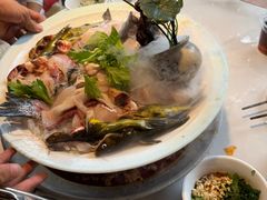 -爱你您·自家鱼塘·活水喷泉鱼火锅(八里店)