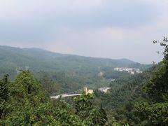 -梅岭月亮湾山体公园
