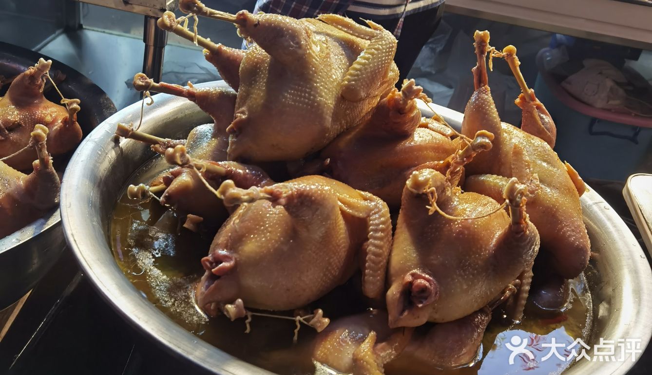 鸡可以买半只。大概七十多左右半只吧