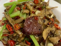 -独一佳老胡湘菜馆(矿山路店)