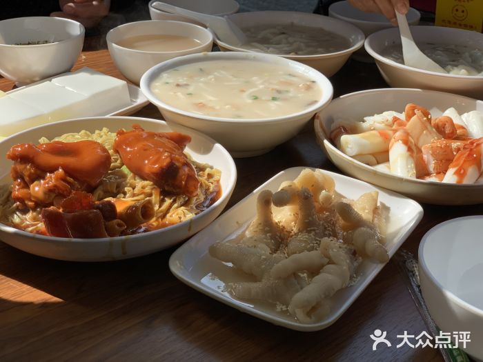 凌记猪手捞粗面图片